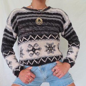 CTME BLACK GREY WHITE SWEATER WINTER SIZE SMALL